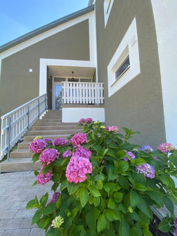 Spirit Homes Apartments Orosháza Esterno foto